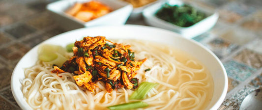 The 15-Minute Rejuvenating Bowl: Quick Ginger & Garlic Chicken Noodle Soup