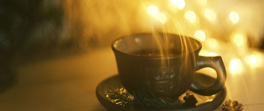 The Evening Decoction: Crafting a Simple Warm Mineral Infusion to Melt Away Workspace Tension and Calm Your Stomach