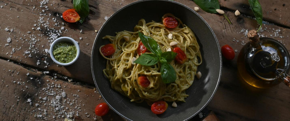 The Ultimate Mid-Week Comfort Bowl: A 20-Minute Creamy Garlic Greens Pasta